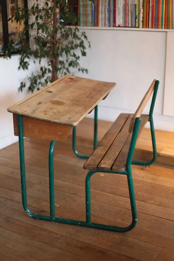 Illustration numéro 3 du produit Bureau d'écoliers deux places