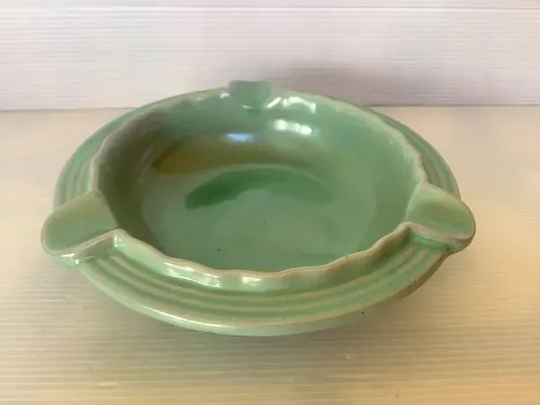 Illustration numéro 3 du produit Cendrier vide poche steuler keramik Germany