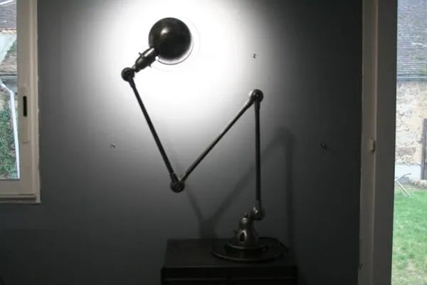 Illustration numéro 3 du produit Lampe lampadaire Jieldé 3 bras  40cm jielde industriel Jean Louis Domecq