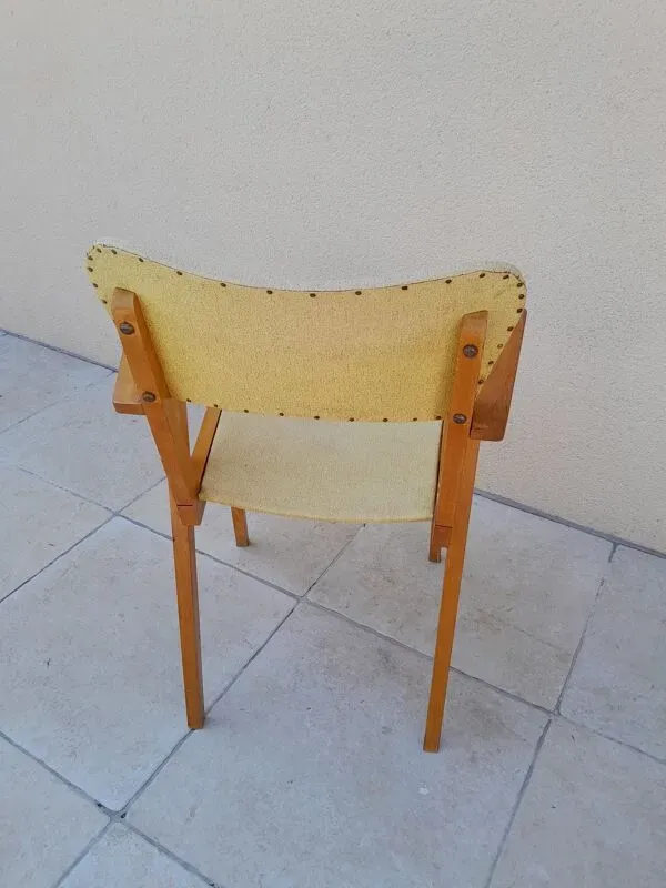 Illustration numéro 3 du produit Fauteuil jaune vintage année 50 60