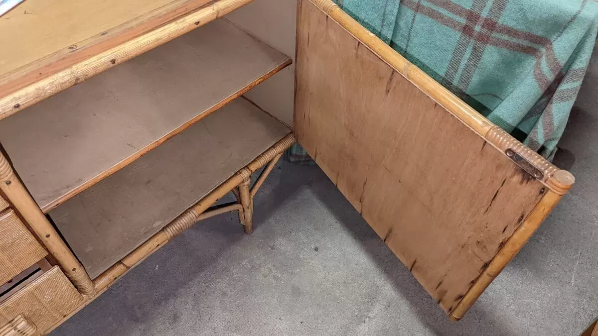 Illustration numéro 3 du produit Enfilade en rotin design vintage