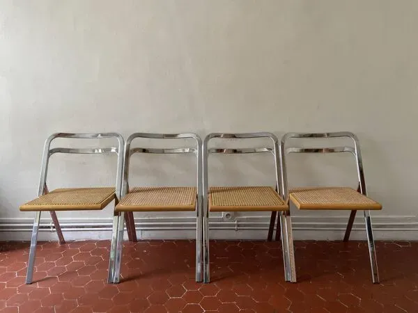 Illustration numéro 3 du produit 4 chaises pliantes en cannage et chrome par Giorgio Cattelan poru Cidue, 1970
