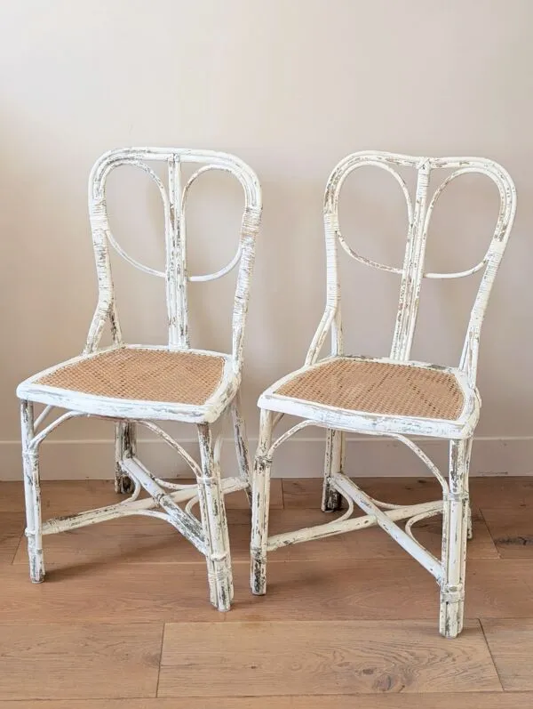 Illustration numéro 3 du produit Paire de chaises vintage de restaurant en rotin