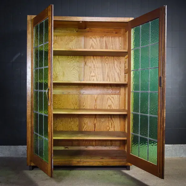 Illustration numéro 3 du produit Bibliothèque antique avec portes en verre souillé Brun / Vert - années 1920