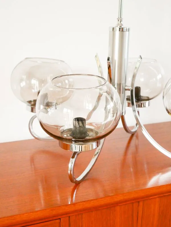 Illustration numéro 3 du produit Lustre Gaetano Sciolari, 4 feux, en chrome et verre fumé, 1970