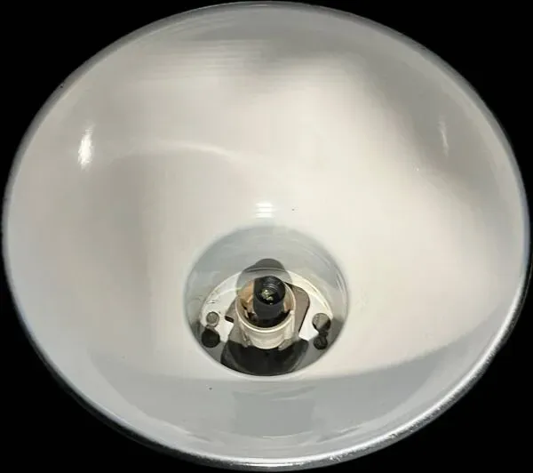 Illustration numéro 3 du produit Lustre industrielle émaillée Mazda