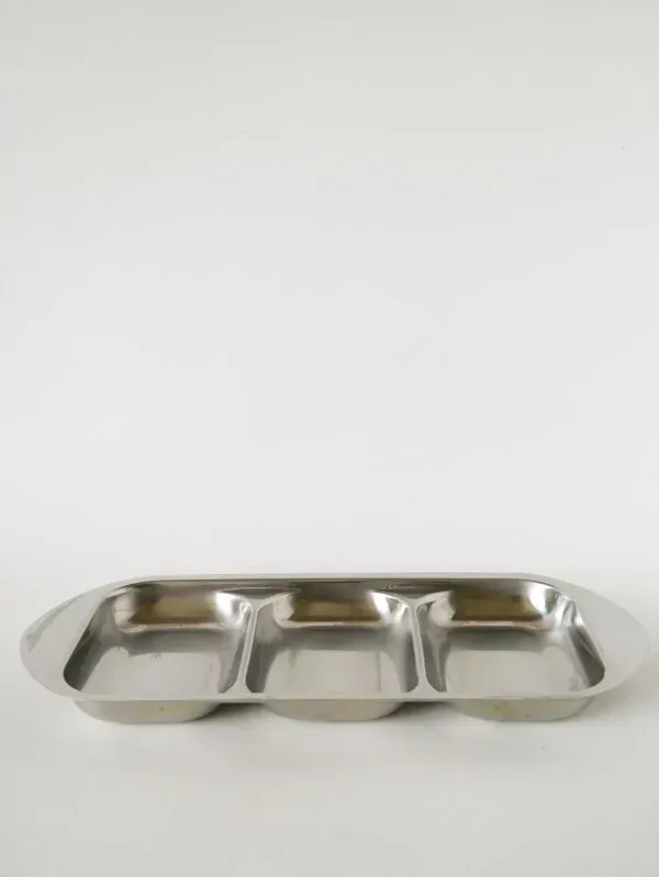 Illustration numéro 3 du produit Plat à compartiments rectangulaire en inox, Design, 1970, 35 X 16 cm
