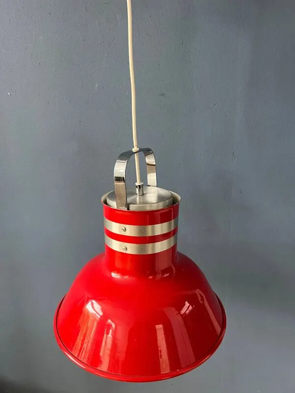 Illustration numéro 3 du produit Suspension « Bucket » rouge Space Age par Ateljé Lyktan