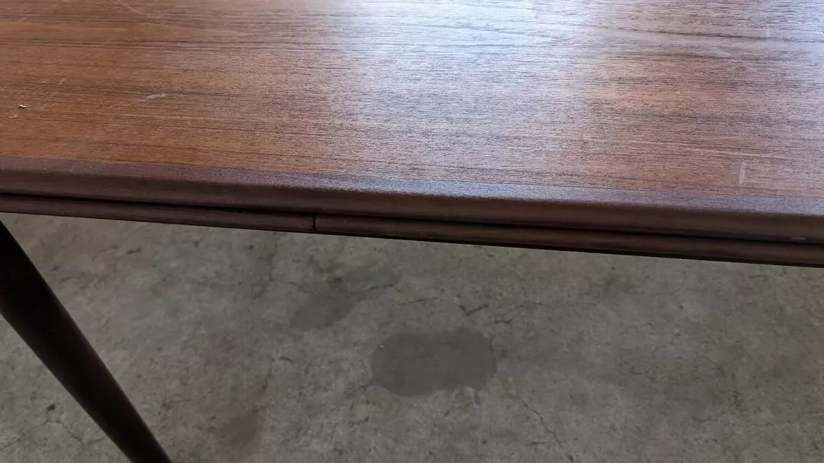 Illustration numéro 3 du produit Table scandinave avec rallonges