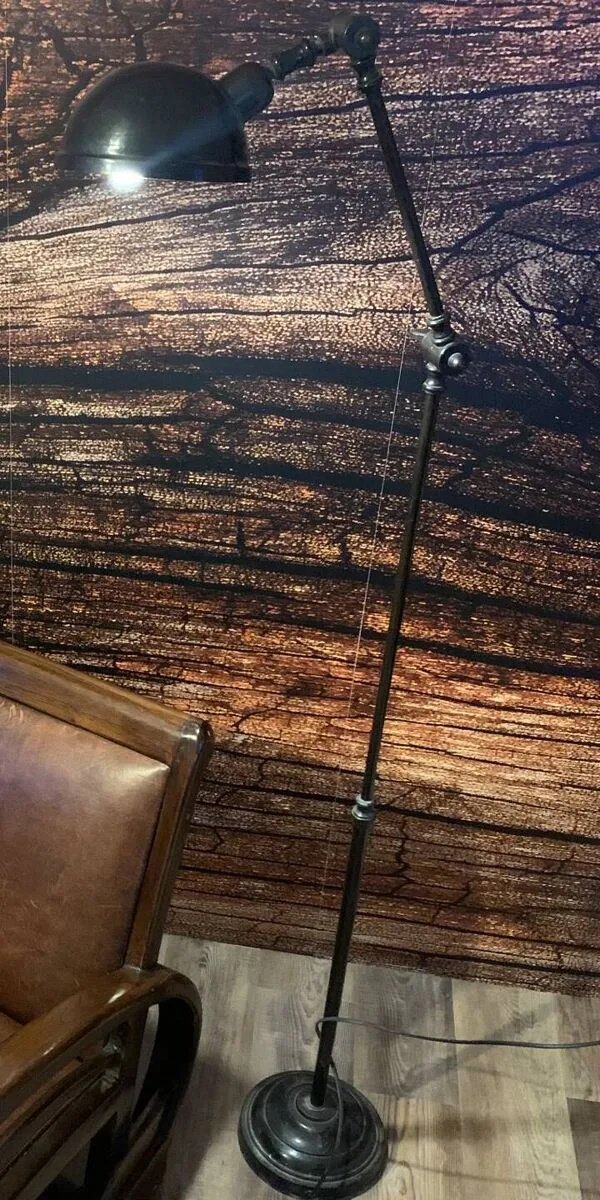 Illustration numéro 3 du produit Lampadaire industriel style Jielde-Jardin d'Ulysse première série