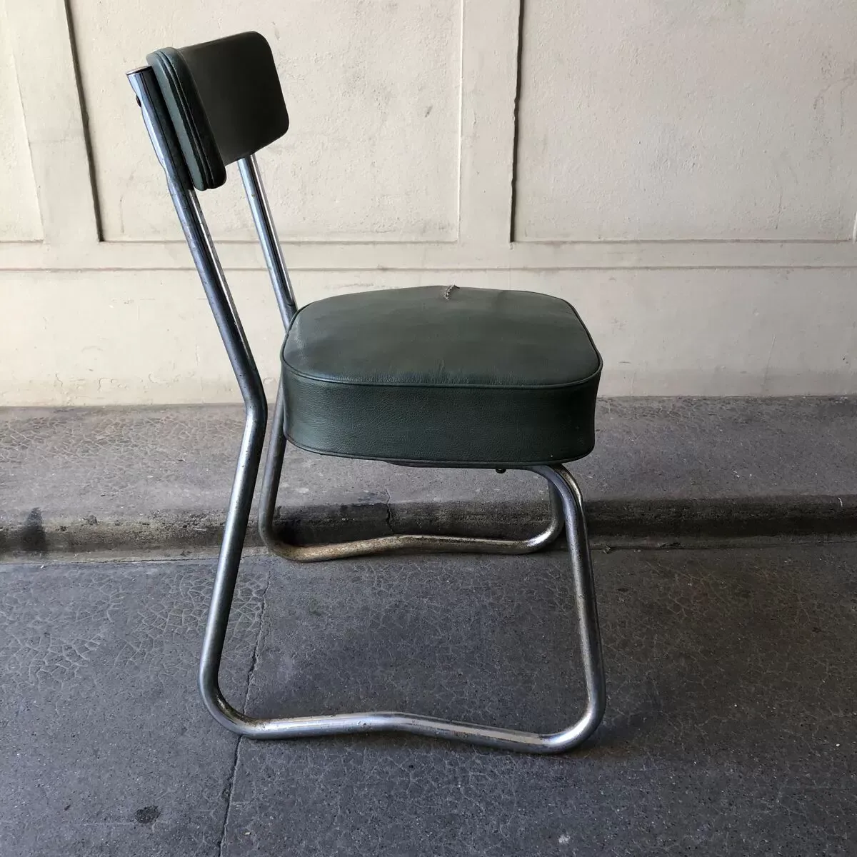 Illustration numéro 3 du produit Chaise bureau