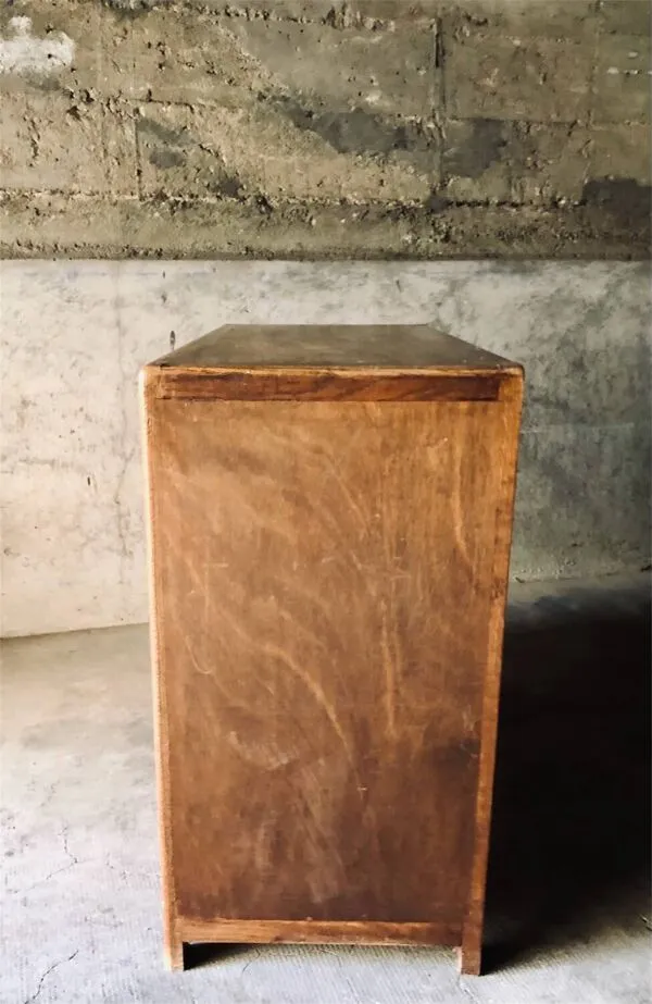 Illustration numéro 3 du produit Buffet, meuble de métier, vers 1950