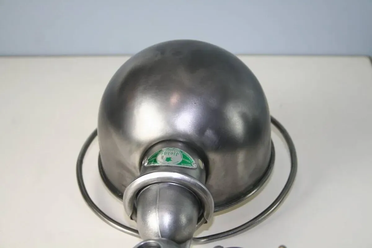 Illustration numéro 3 du produit Lampe applique Jieldé graphite industriel Jean Louis Domecq