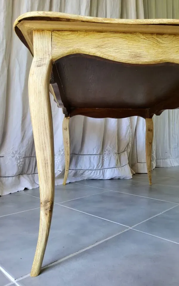 Illustration numéro 3 du produit Table basse patinée