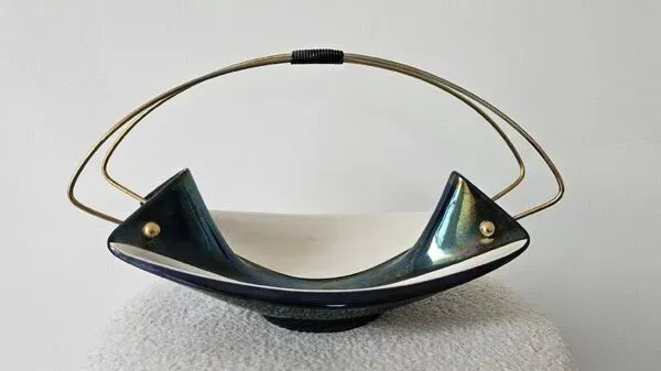 Illustration numéro 3 du produit Coupe suspendue Verceram – Céramique irisée & laiton – Années 1950–60