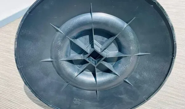 Illustration numéro 3 du produit Porte-Manteau Kartell de Michele De Lucchi & Tadao Takaichi. Vintage 90s