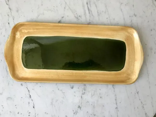 Illustration numéro 3 du produit Plat à cake en céramique émail vert salins modèle ''capvern'' années 60-70