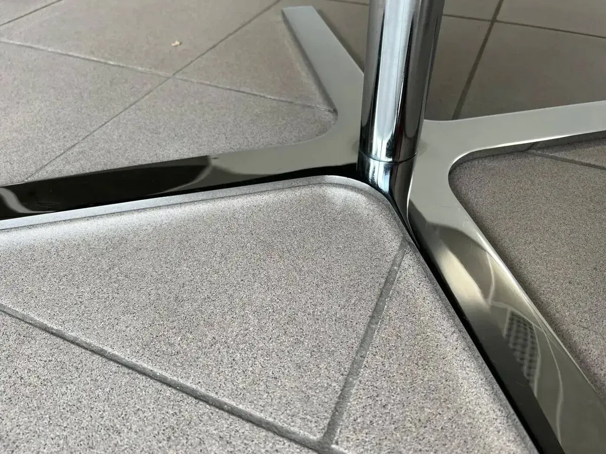 Illustration numéro 3 du produit Fauteuil cuir Christian Werner