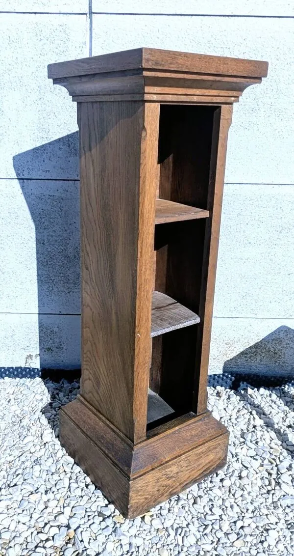 Illustration numéro 3 du produit colonne / sellette Piédestal chêne massif 112 cm