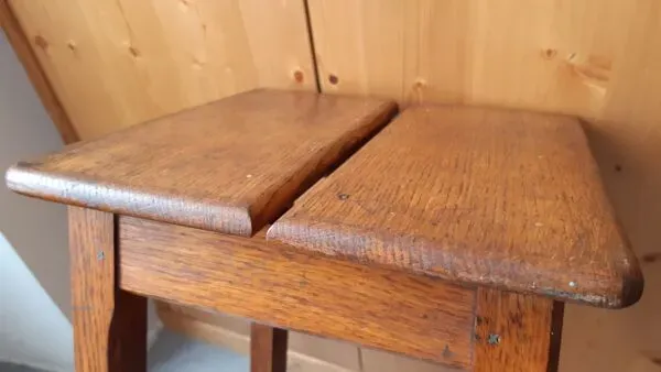 Illustration numéro 3 du produit Tabouret d'atelier