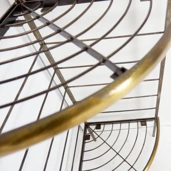 Illustration numéro 3 du produit Étagère d'angle pour plantes à 3 niveaux