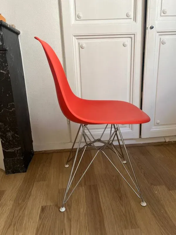 Illustration numéro 3 du produit Vitra chaise DSR - Charles eames