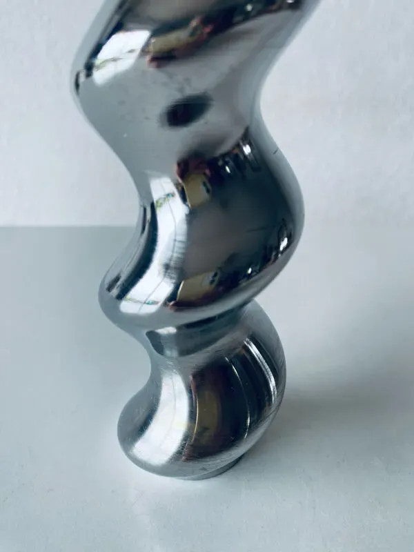 Illustration numéro 3 du produit Bougeoir design torsadé