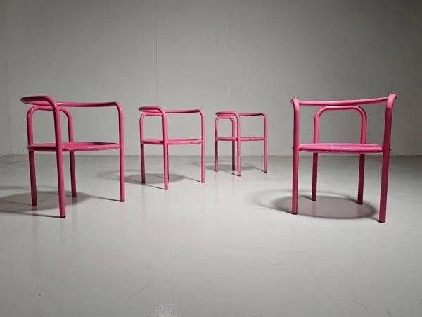Illustration numéro 3 du produit Ensemble de 4 chaises roses Locus Solus de Gae Aulenti pour Poltronova, années 1960