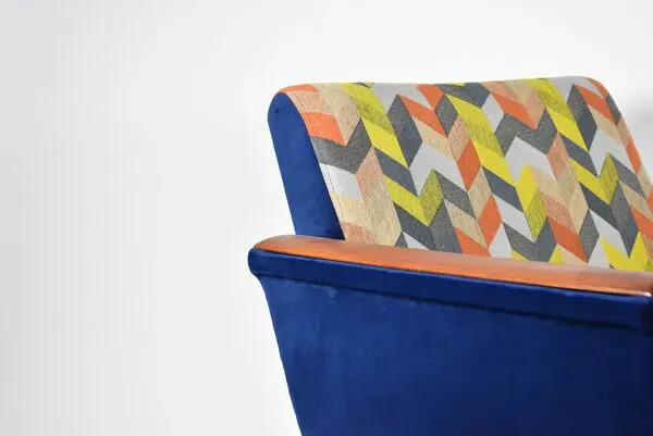 Illustration numéro 3 du produit Fauteuil du milieu du siècle 1960 velours bleu