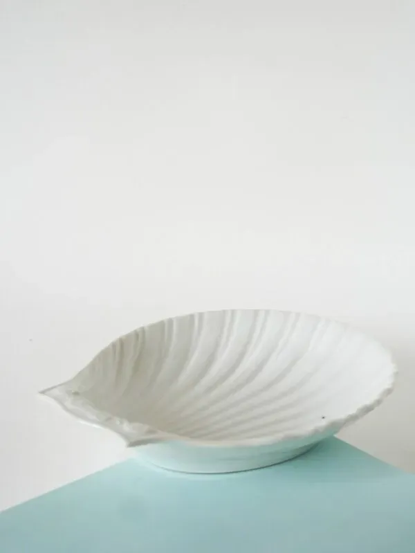 Illustration numéro 3 du produit Coupe en céramique Coquillage, Blanc, 1970