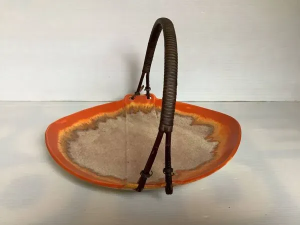 Illustration numéro 3 du produit Corbeille, plat en céramique bicolore Germany