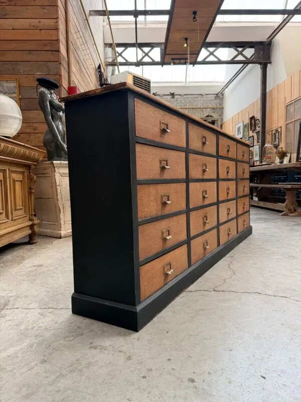 Illustration numéro 3 du produit Meuble de métier début XXème