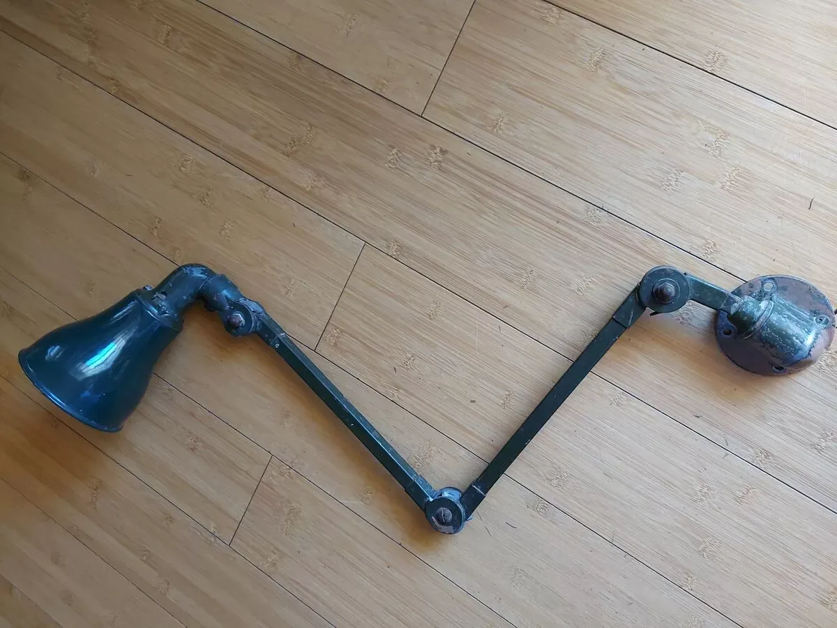 Illustration numéro 3 du produit Lampe articulée industrielle des années 40'S Invisaflex