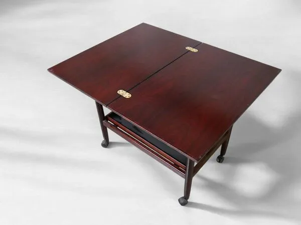 Illustration numéro 3 du produit Table/Desserte Danoise par Grete Jalk pour P. Jeppesen - Vintage 1960 1970