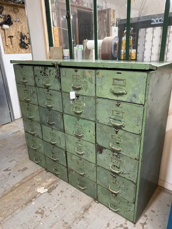 Illustration numéro 3 du produit Casier métallique industriel