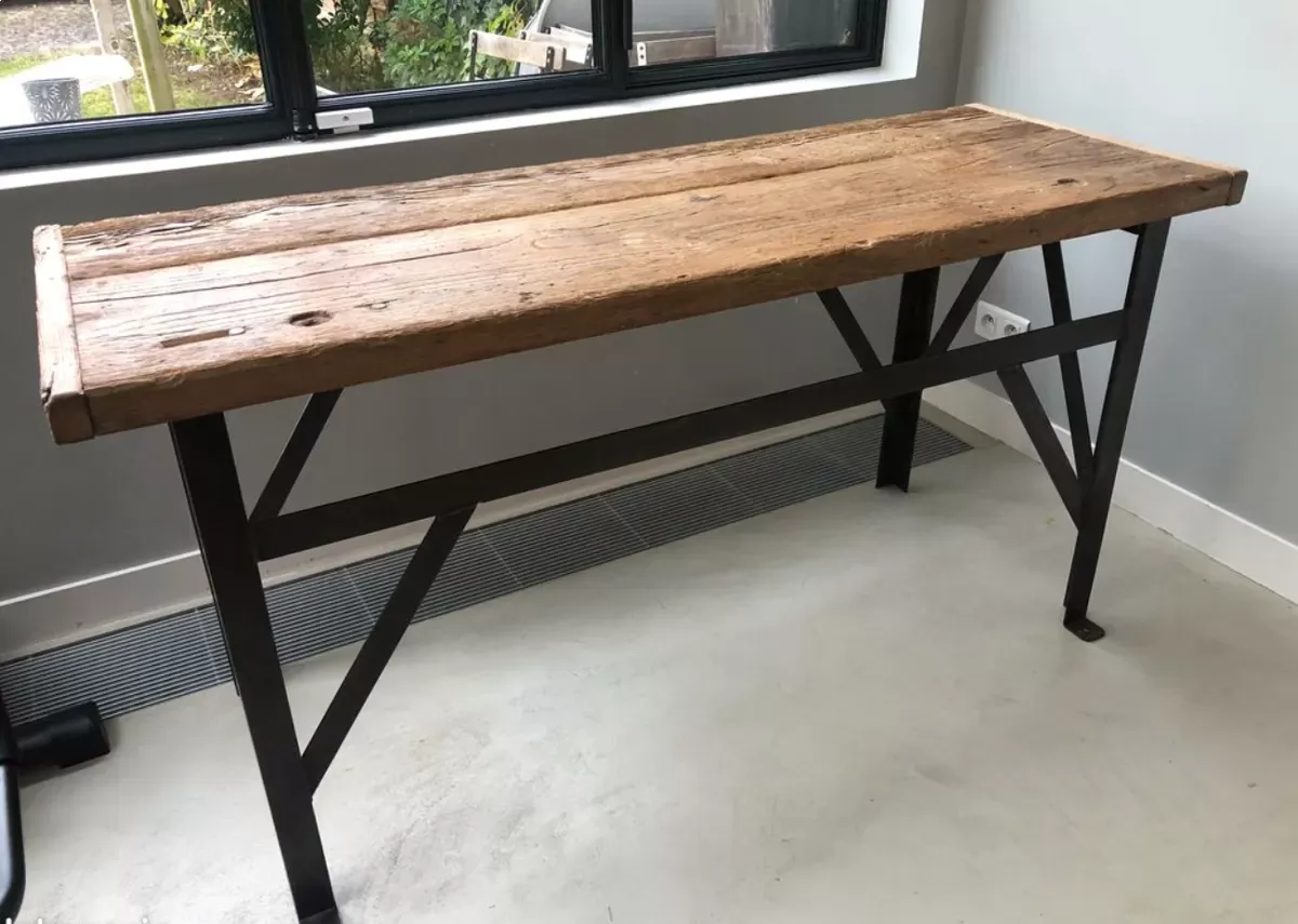Illustration numéro 3 du produit Etabli ancien acier et bois