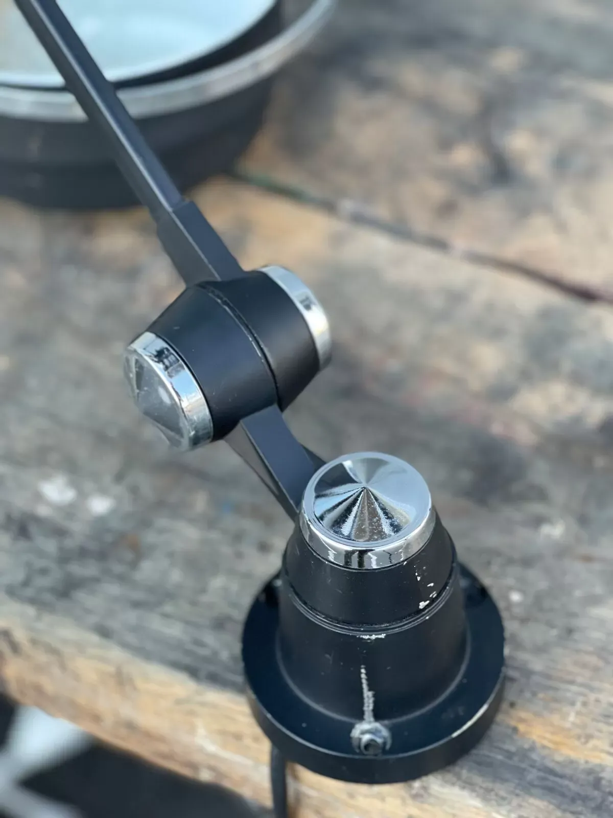 Illustration numéro 3 du produit 1960’ lampe de bureau atelier articulée Jieldé industrielle