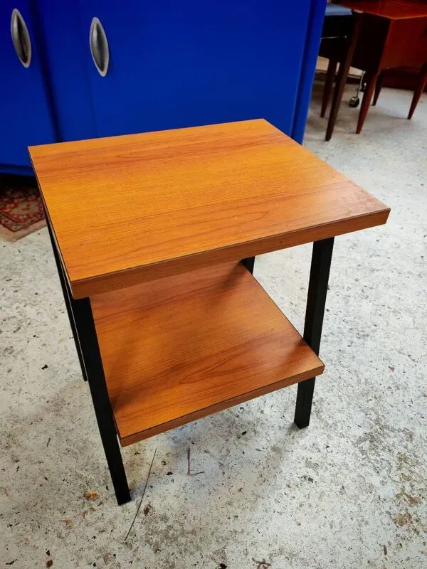 Illustration numéro 3 du produit Bout de canapé militaria