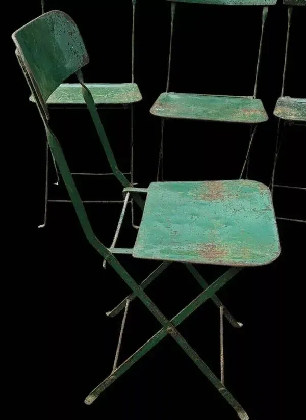 Illustration numéro 3 du produit Lot de 8 chaises pliantes industrielles en métal peint vert