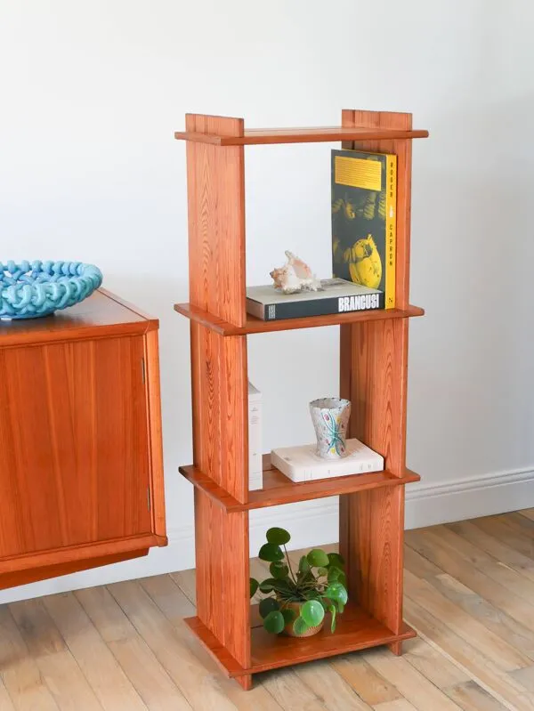 Illustration numéro 3 du produit Étagère en pin, sur pieds ou à poser, 1980
