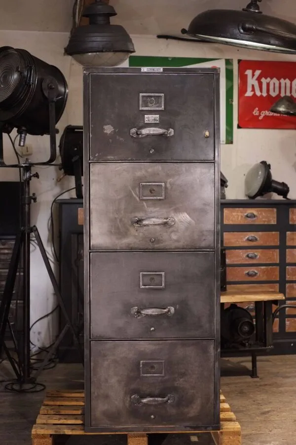 Illustration numéro 3 du produit coffre fort classeur américain de la Maison Blanche ,seconde guerre mondial