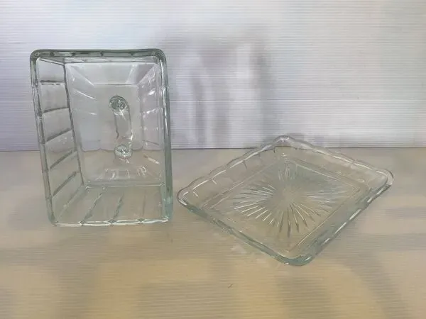 Illustration numéro 3 du produit Beurrier à cloche art déco