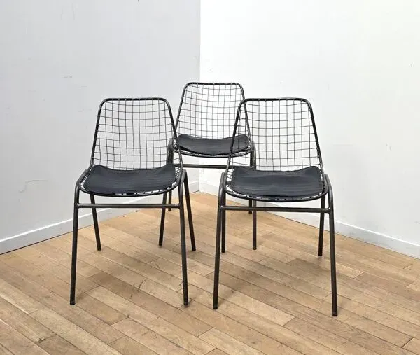 Illustration numéro 3 du produit Suite de 3 chaises industrielles Jali