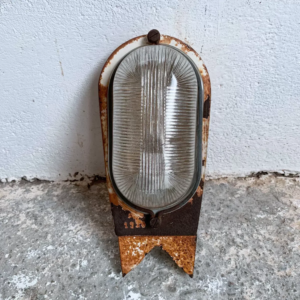 Illustration numéro 3 du produit Applique industrielle murale d’angle Mapelec