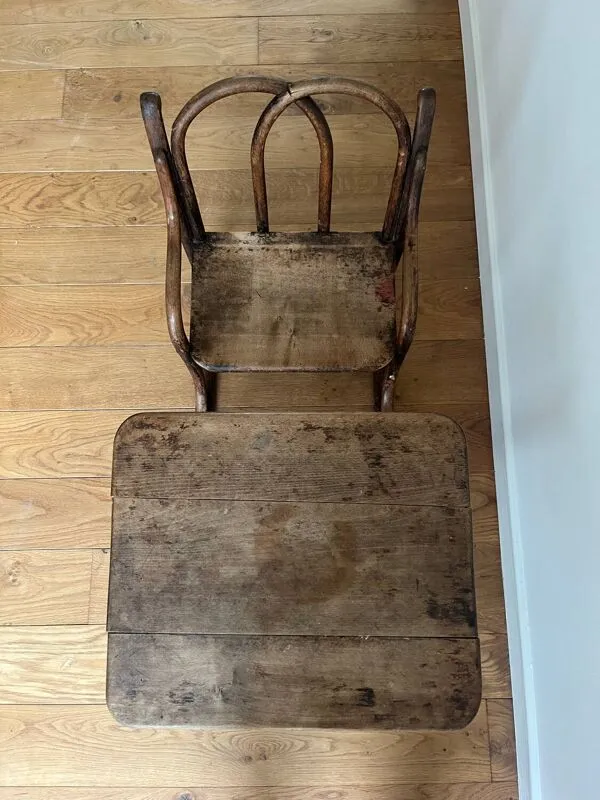 Illustration numéro 3 du produit Pupitre d’écolier ancien estampillé Michael Thonet – début XXe siècle
