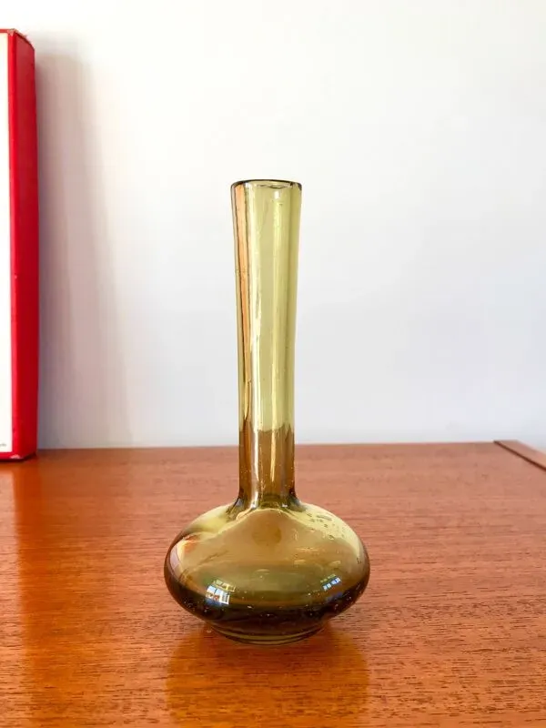 Illustration numéro 3 du produit petit soliflore en verre bullé style Biot design années 70