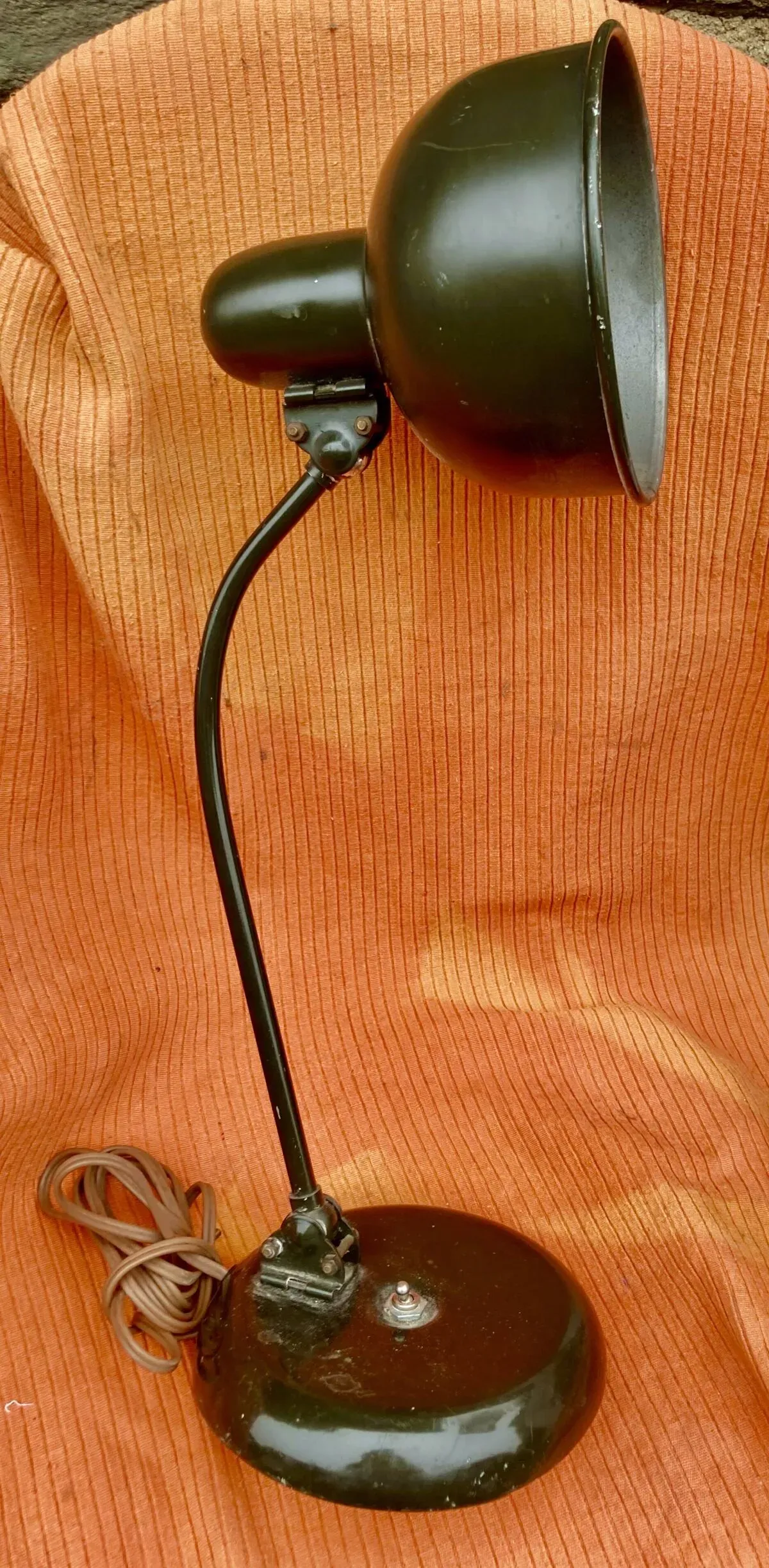 Illustration numéro 3 du produit Lampe de bureau atelier Christian Dell 1930, luminaire industrielle