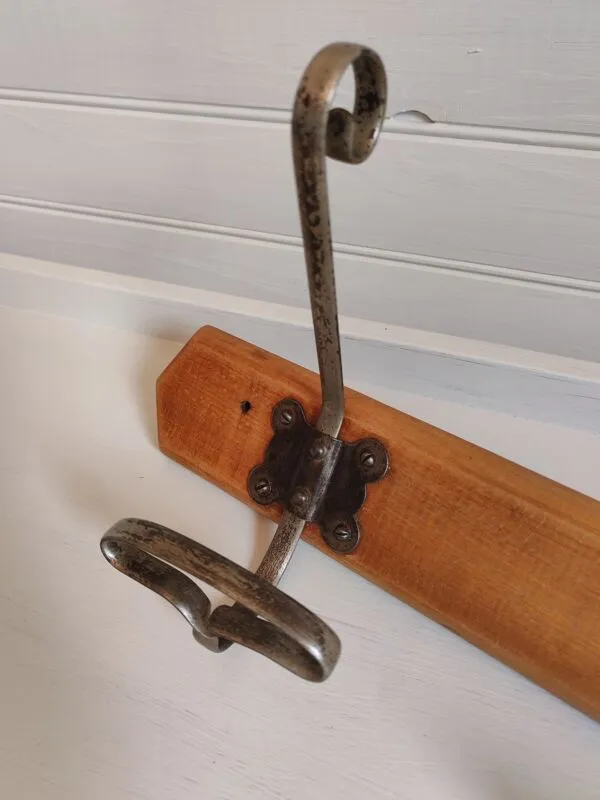 Illustration numéro 3 du produit Patère d'école