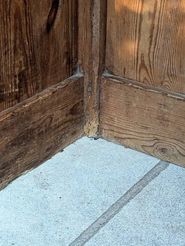 Illustration numéro 3 du produit Bureau d'écolier avec rangement