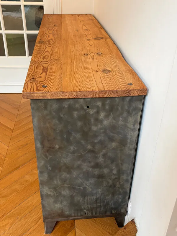 Illustration numéro 3 du produit Meuble à ranger acier et bois